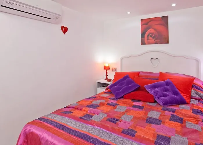 Rental In Rome Colosseo Loft